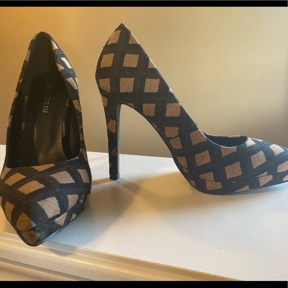 Trendy Geometric Pumps - size 6 - Picture 8 of 10